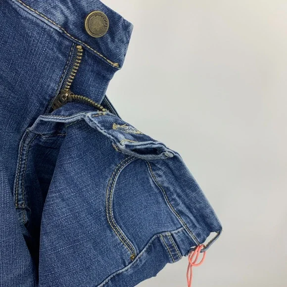 BlankNYC Jeans Girls Kids Size 14 The Mini Mercer Skinny Blue Denim Step Hem NWT - Picture 4 of 13